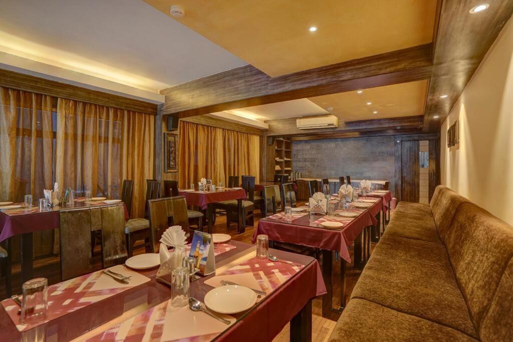 Hotel Miland Palace Bhubaneswar Zewnętrze zdjęcie